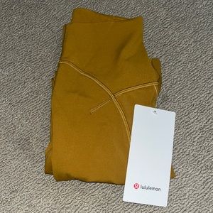 LULULEMON NWT SIZE 0 LEGGINGS